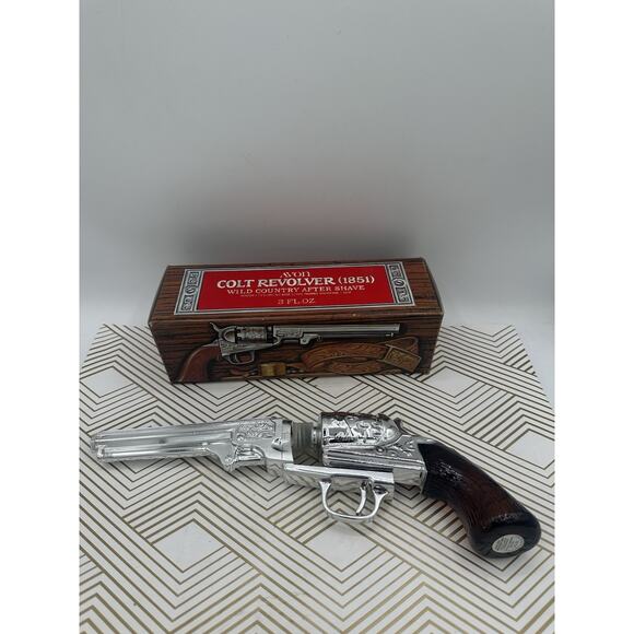 Vtg. Avon Colt Revolver (1851) With “wild Country”After Shave Cologne Full - Picture 4 of 4